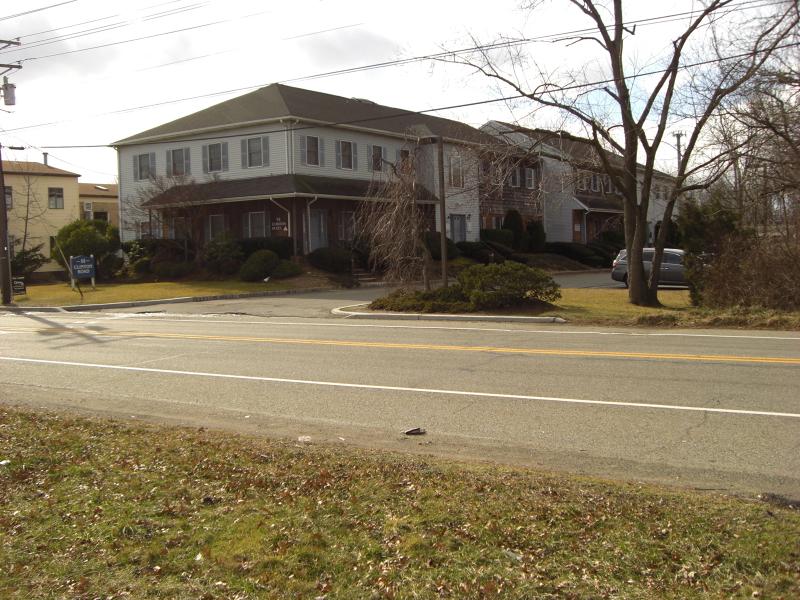 91 Clinton Rd C0002 - Photo 1