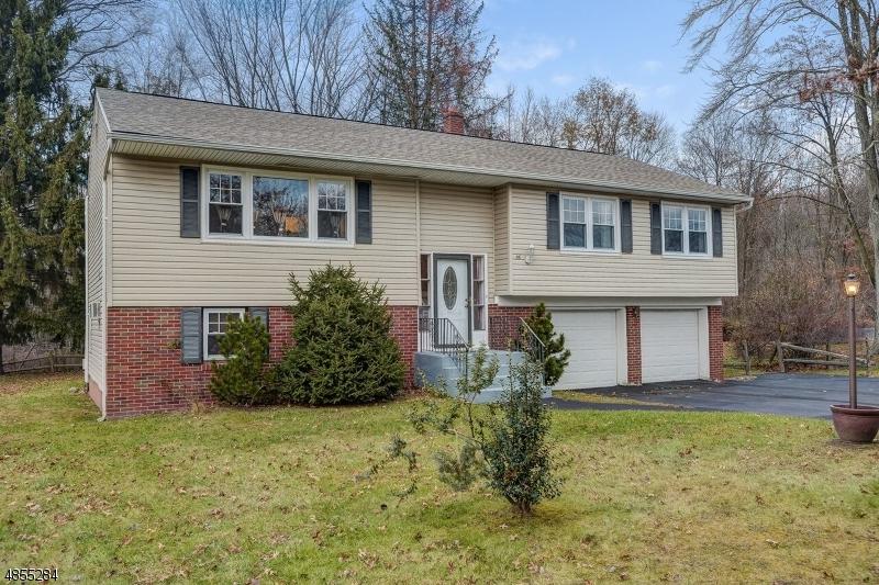 56 White Oak Ct - Photo 1