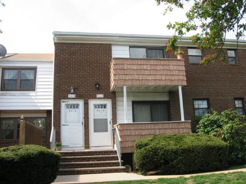 3016 Cromwell Ct - Photo 1