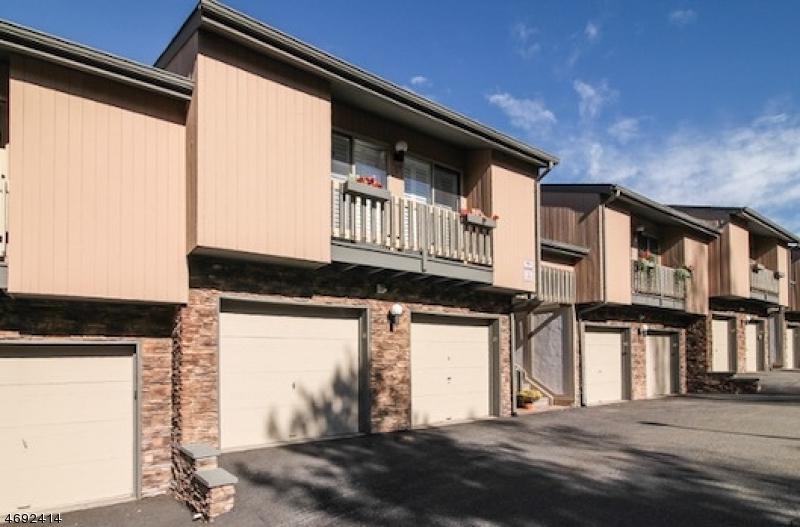 22 Hart Dr - Photo 1