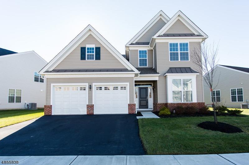 63 Gordon Way - Photo 1