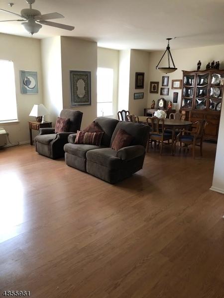 7424 Richmond Rd - Photo 1