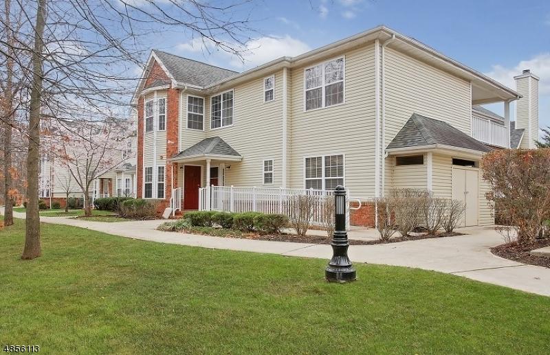 228 Pinelli Dr - Photo 1