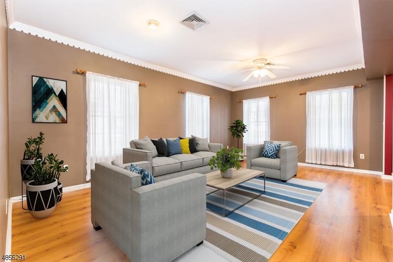 49 Wall St Apt 4 - Photo 1
