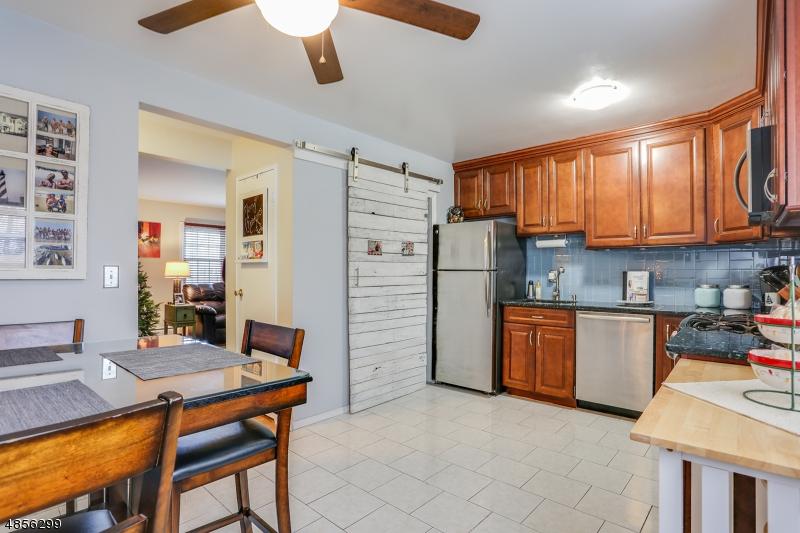 523 Pitney Pl - Photo 1