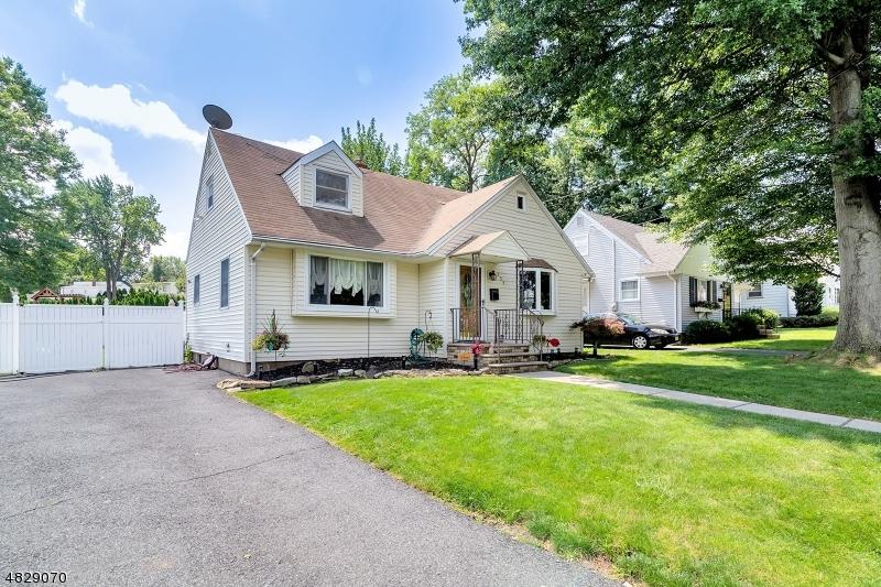 259 Coeyman Ave - Photo 1