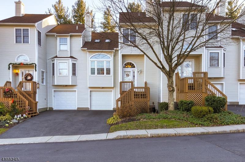 4 Kevin Rd - Photo 1