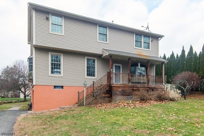19 Ivy Pl - Photo 1