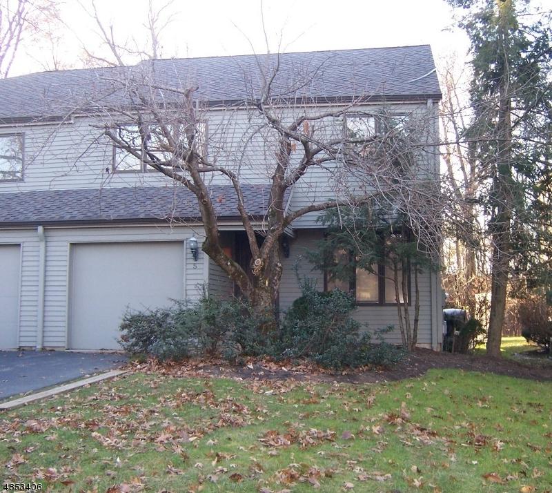 5 Lenape Dr - Photo 1