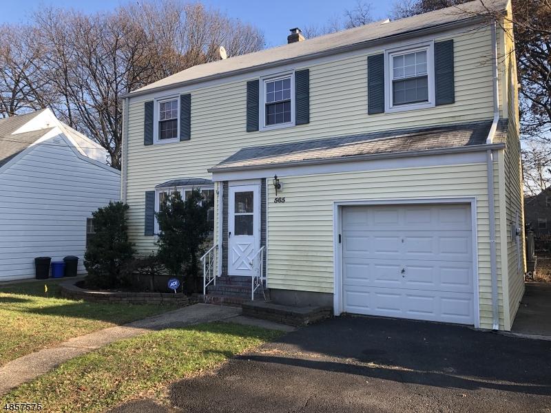 565 Trinity Pl - Photo 1