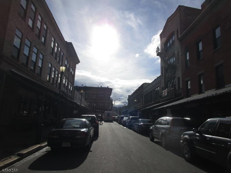 52 Washington St - Photo 1