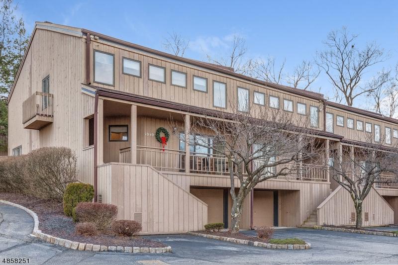 1040 Stephanie Dr - Photo 1