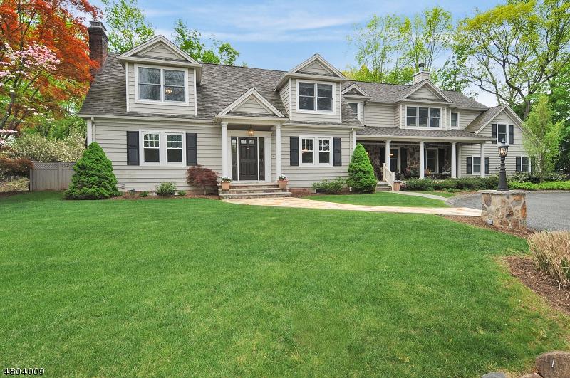 154 Fairview Ave - Photo 1