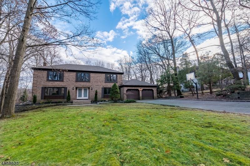 8 Trowbridge Dr - Photo 1