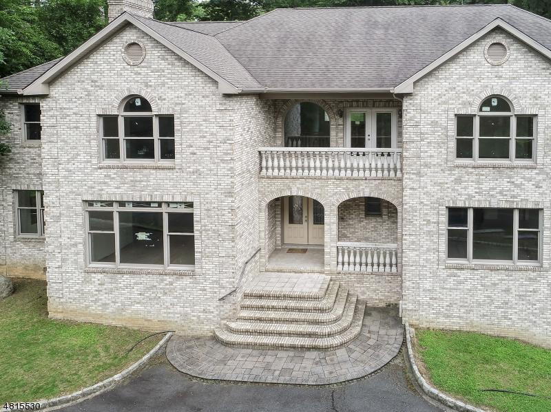 8 Meadow Ln - Photo 1