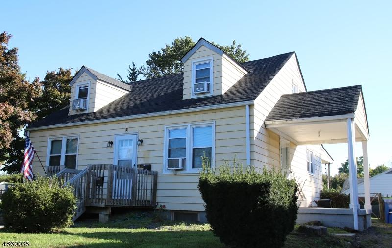 112 Valpeck Ave - Photo 1