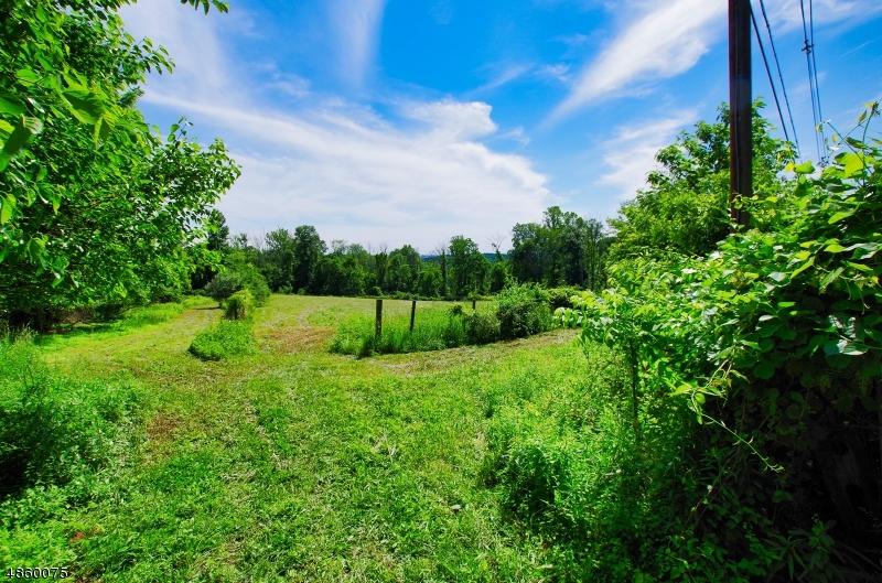 95 Petticoat Ln - Photo 1