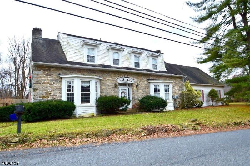 556 River Rd - Photo 1