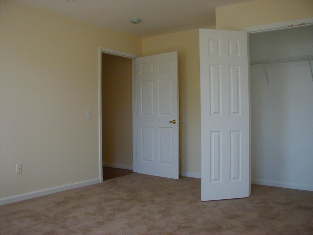 79 Montgomery St - Photo 1