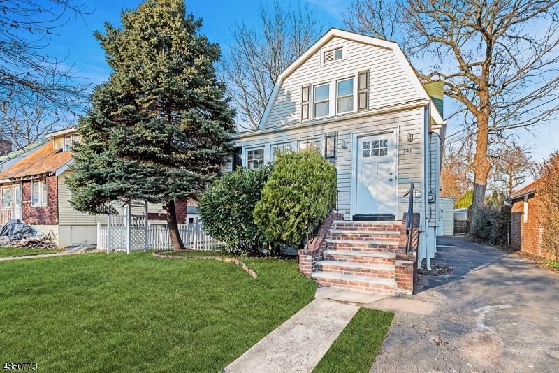 141 Oak St - Photo 1