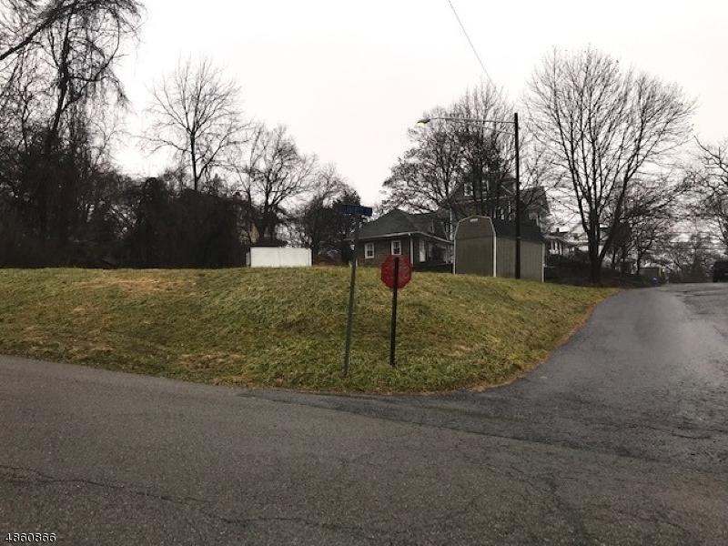 100 Main St - Photo 1