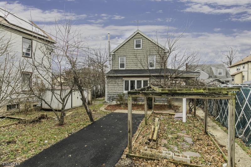 620 Ziegler Ave - Photo 1