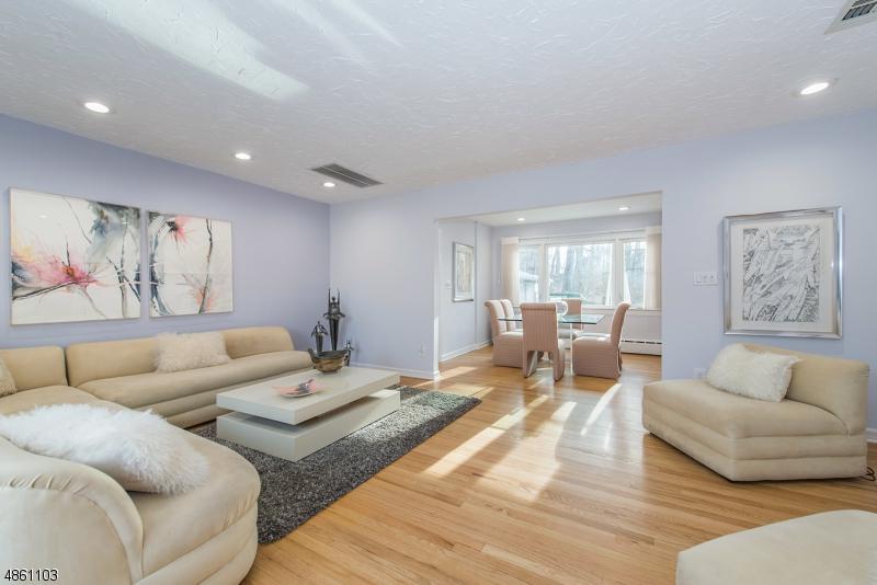348 Morris Ave - Photo 1