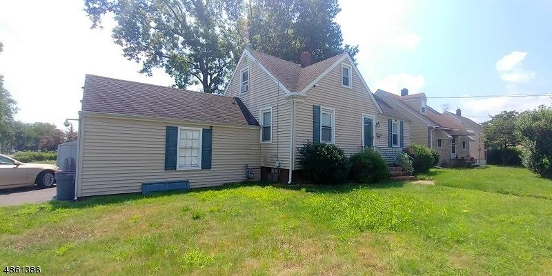 1053 Madison Hill Rd - Photo 1
