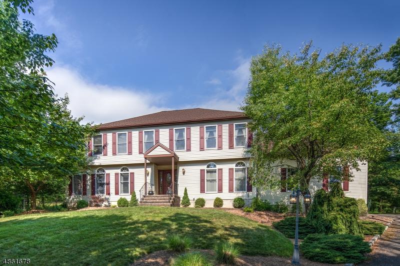 1155 Delaware Dr - Photo 1