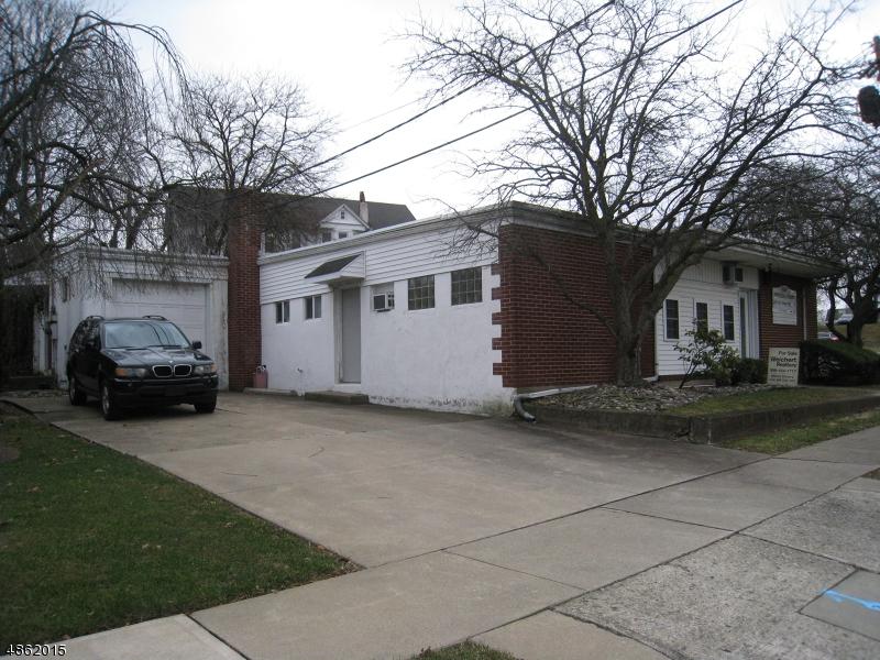 525 Memorial Pky - Photo 1