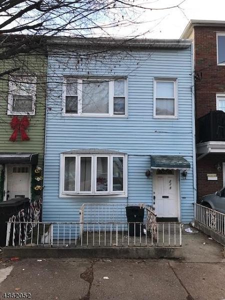 215 Terrace Ave - Photo 1