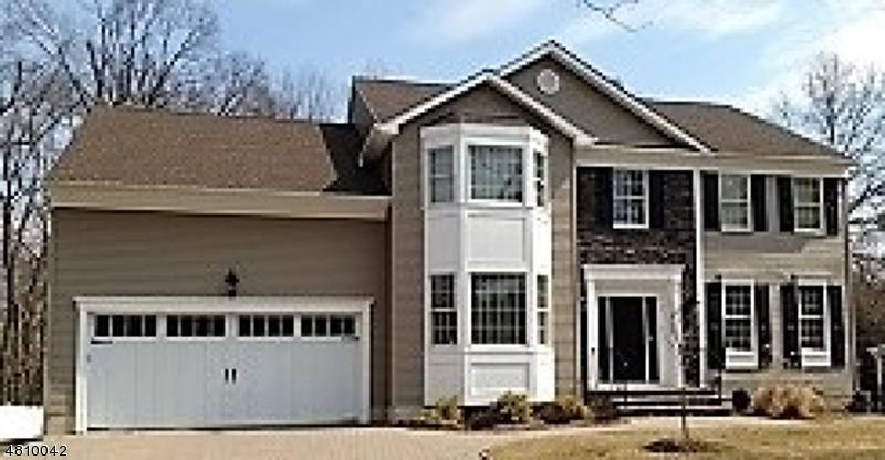 1 Seneca Ct - Photo 1