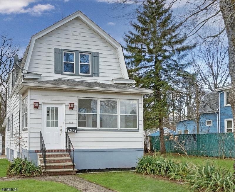 242 Linden Ave - Photo 1