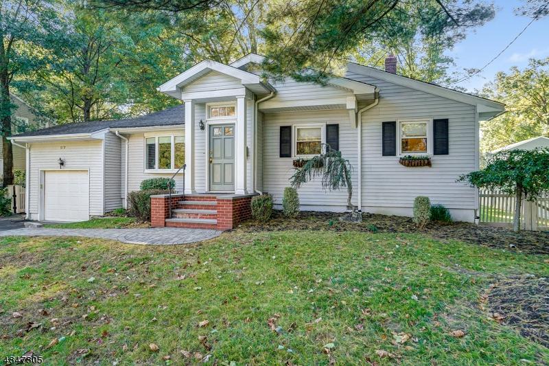 37 Coddington Dr - Photo 1