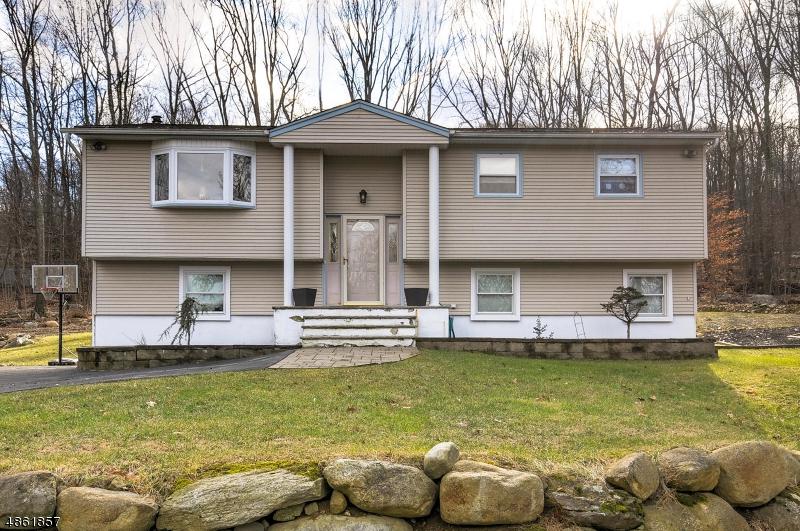 40 Brookwood Rd - Photo 1