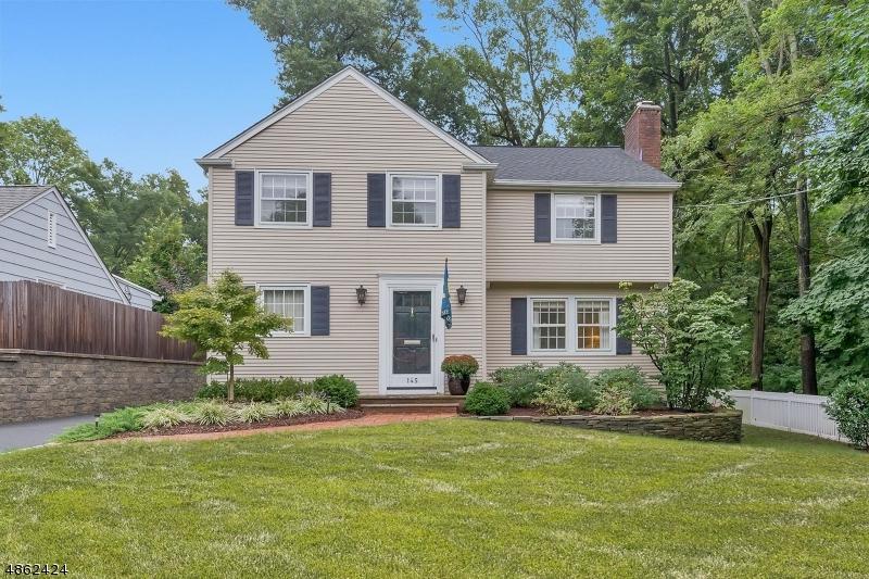 145 Colonial Rd - Photo 1