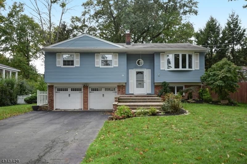 9 Byron Ln - Photo 1