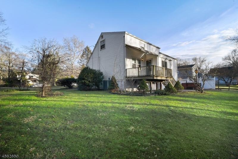 111 Maple St - Photo 1