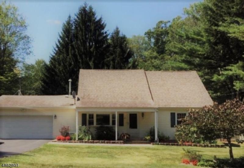 60 Morris Ave - Photo 1