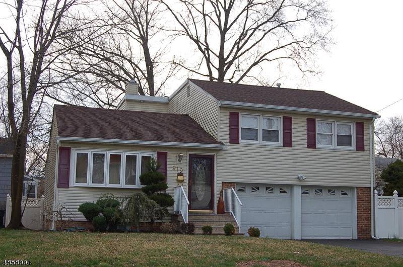 919 Maltby Ave - Photo 1