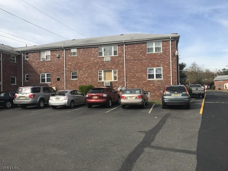 15 Gramercy Gdns - Photo 1