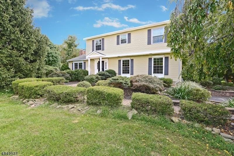 117 Rounseville Rd - Photo 1