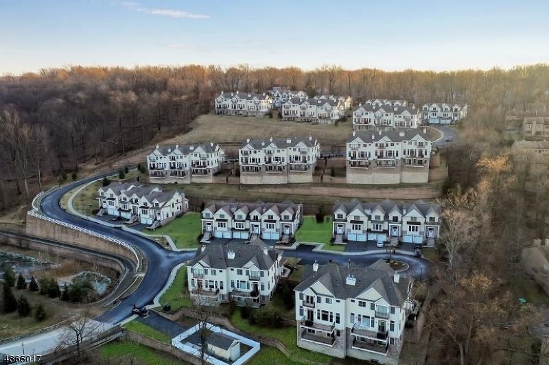 18 Summit Dr - Photo 1