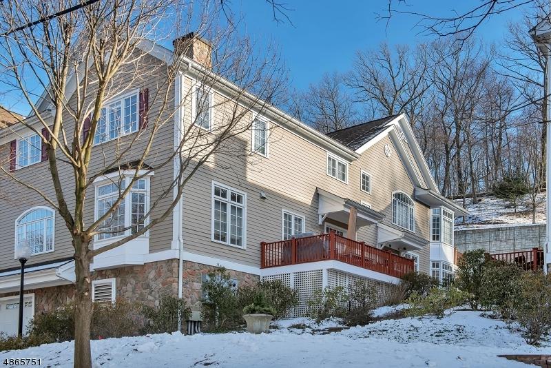 58 Chestnut St Unit 2 - Photo 1