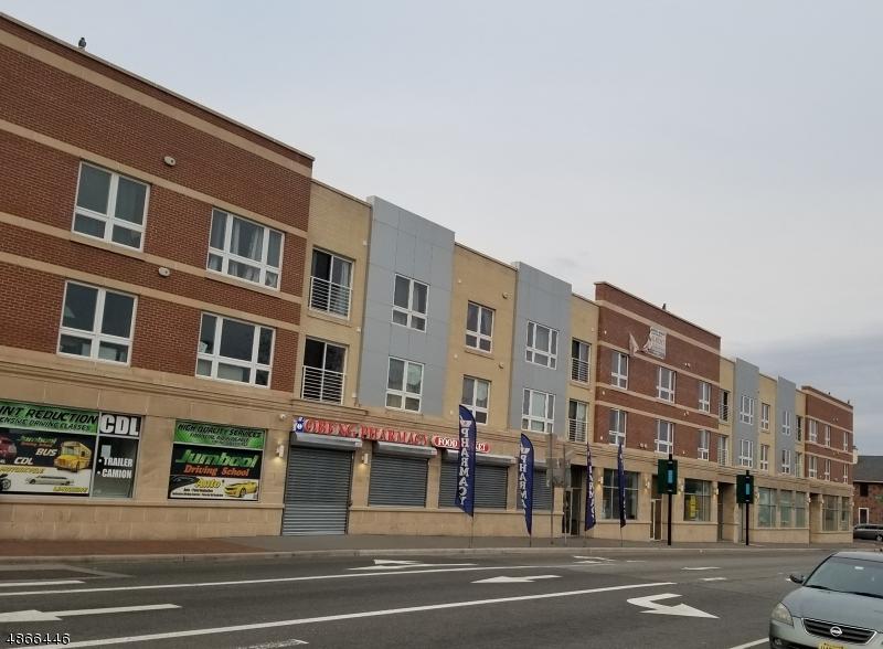 95 Broadway - Photo 1