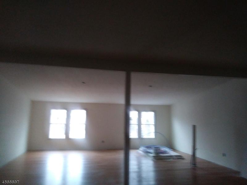 255 Aldine St - Photo 1