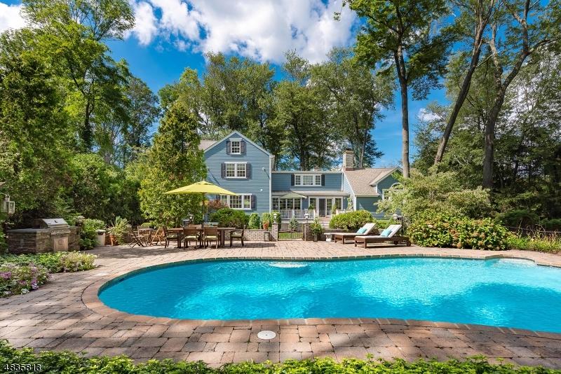 33 Lees Hill Rd - Photo 1