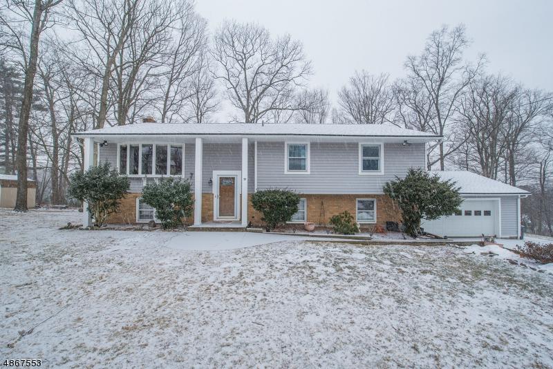 19 Wesley Dr - Photo 1