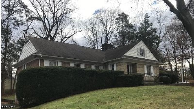 2 Morris Ave - Photo 1