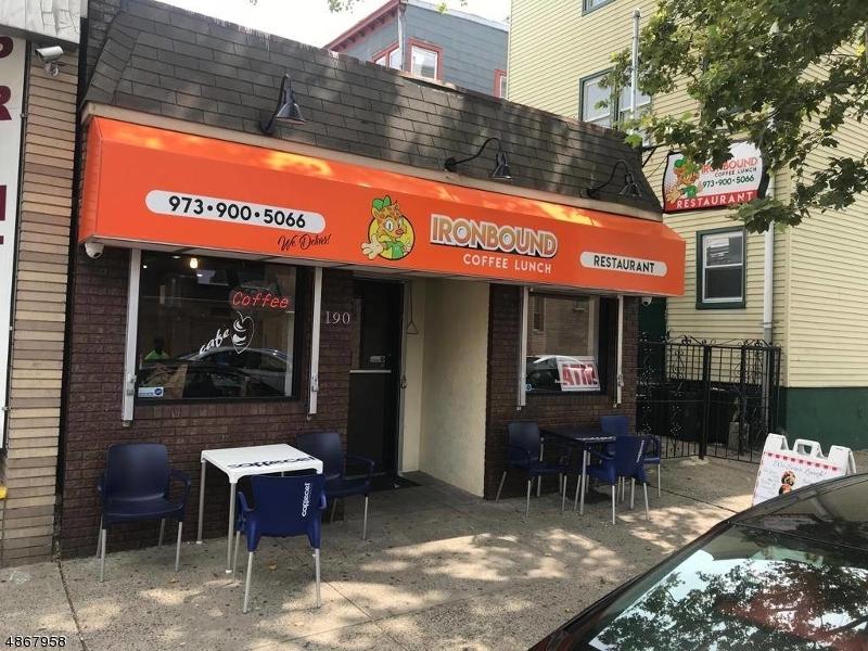 190 Van Buren - Photo 1